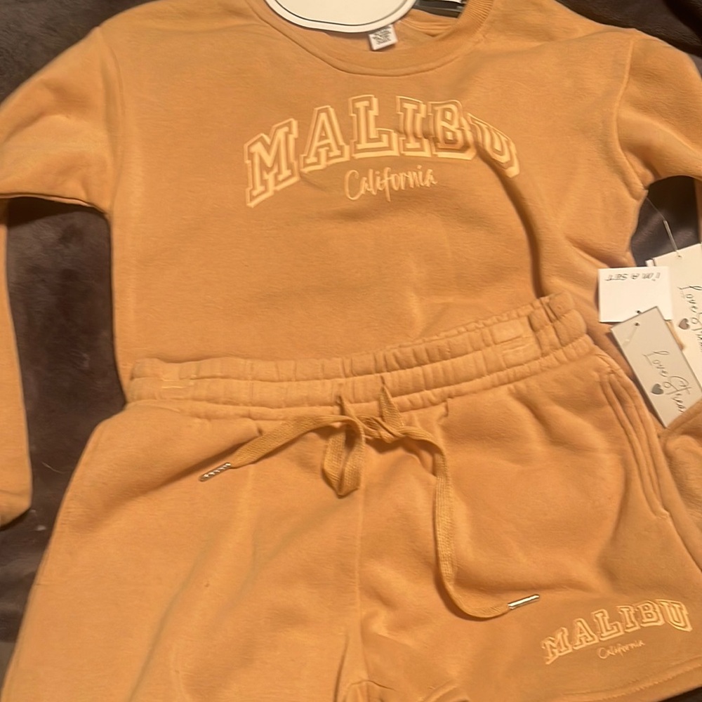 Love Streak short set size Med. Super soft!